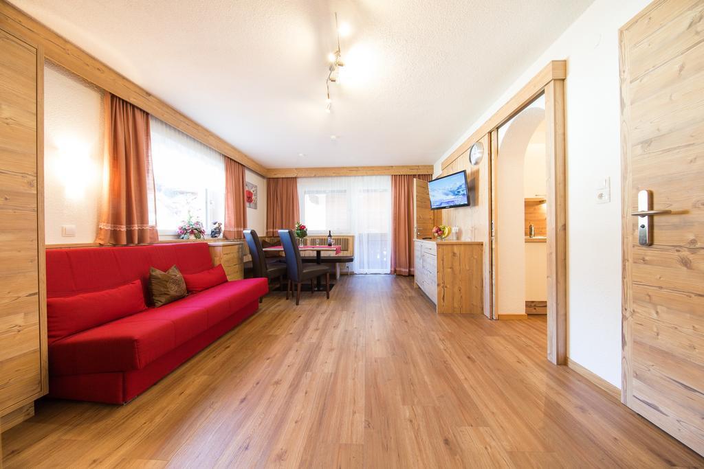 Gaestehaus Falkner Ignaz Solden Ruang foto