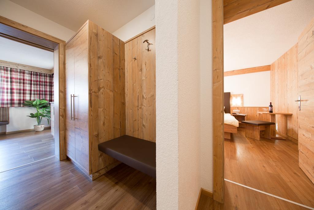 Gaestehaus Falkner Ignaz Solden Ruang foto