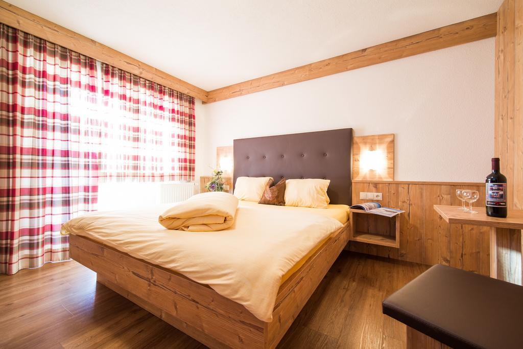 Gaestehaus Falkner Ignaz Solden Ruang foto